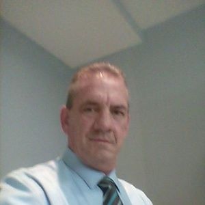 Meet your Posher, Dennis